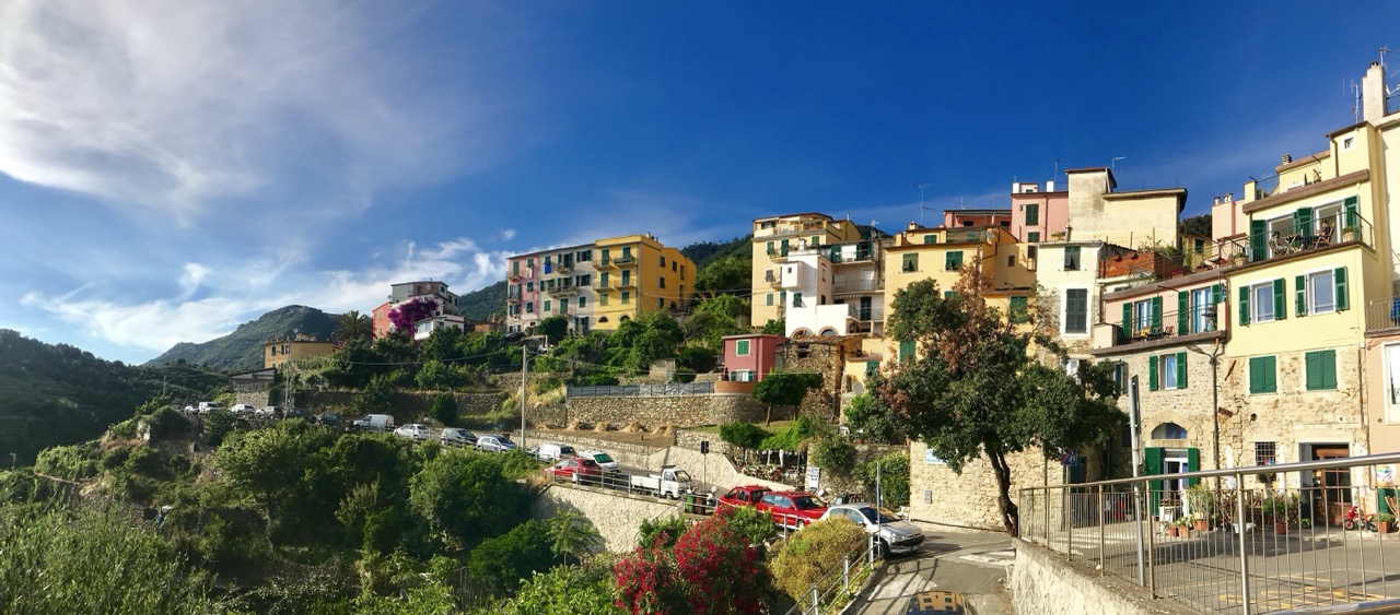 Corniglia, Italia: Ghid de Călătorie pentru Bijuteria Ascunsă din Cinque Terre