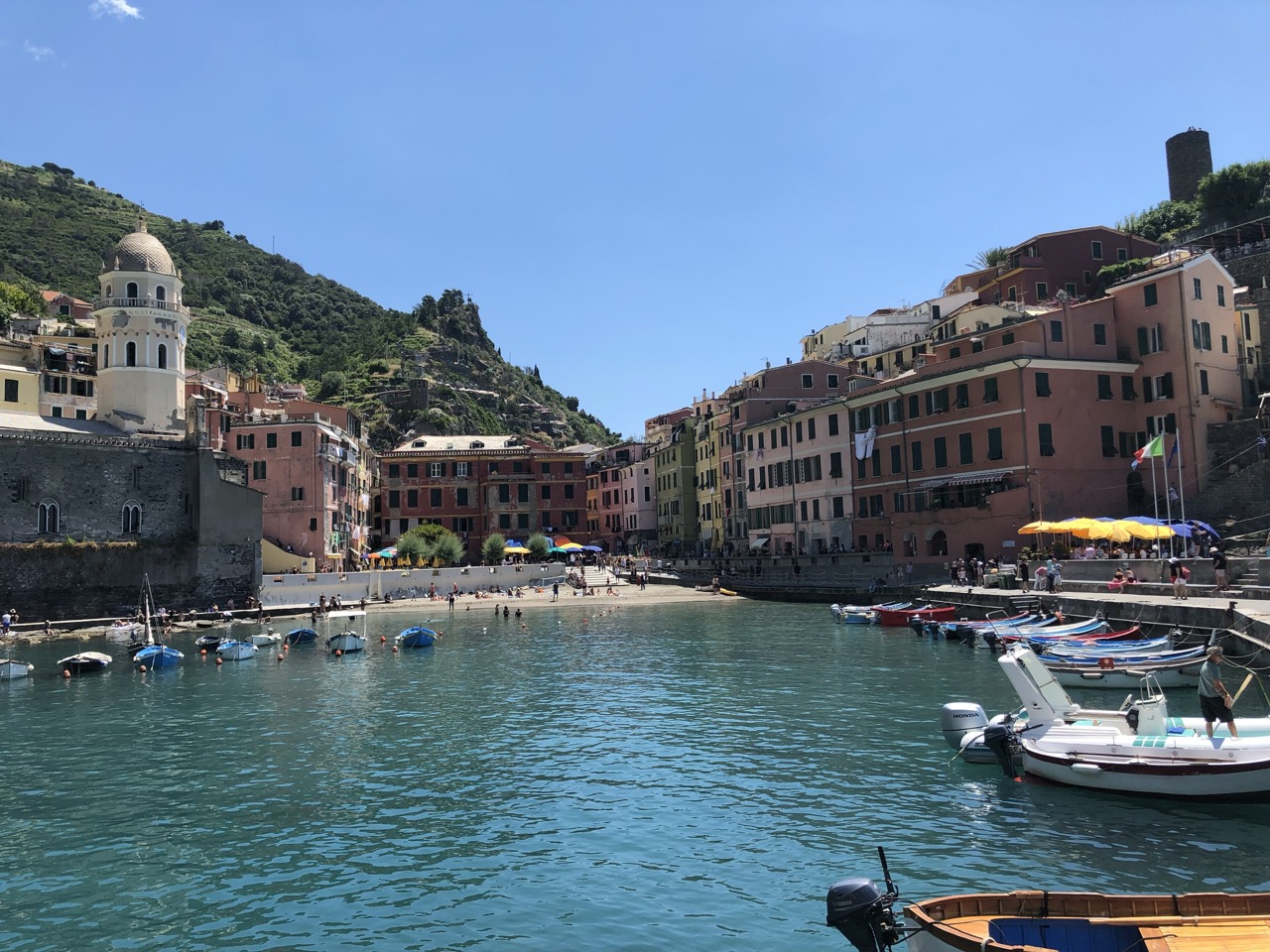 Explorează Vernazza, Italia: Bijuteria din Cinque Terre