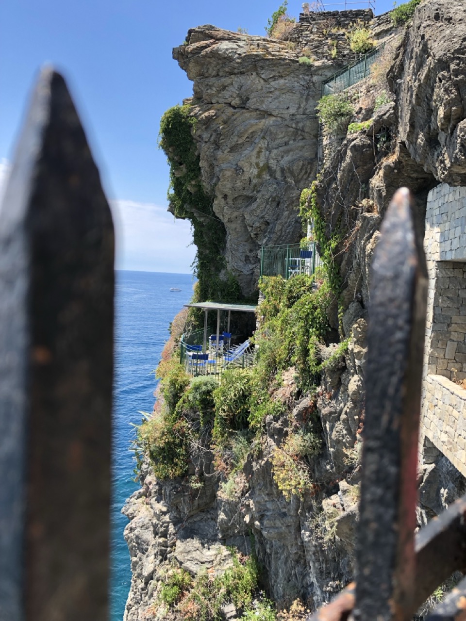 Explorează Vernazza, Italia: Bijuteria din Cinque Terre