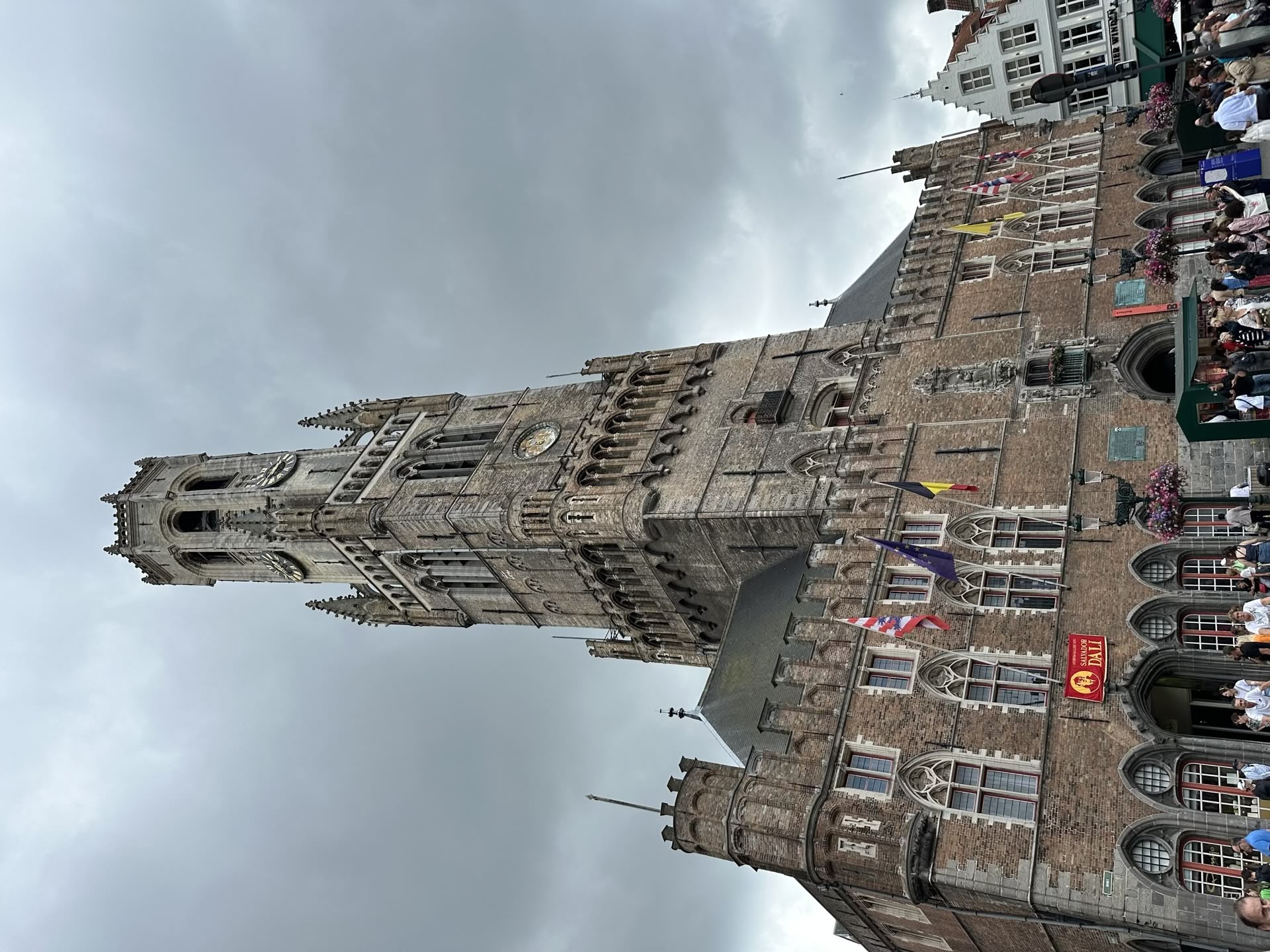 O zi în Bruges: Canale, Istorie și o Evadare la Plajă