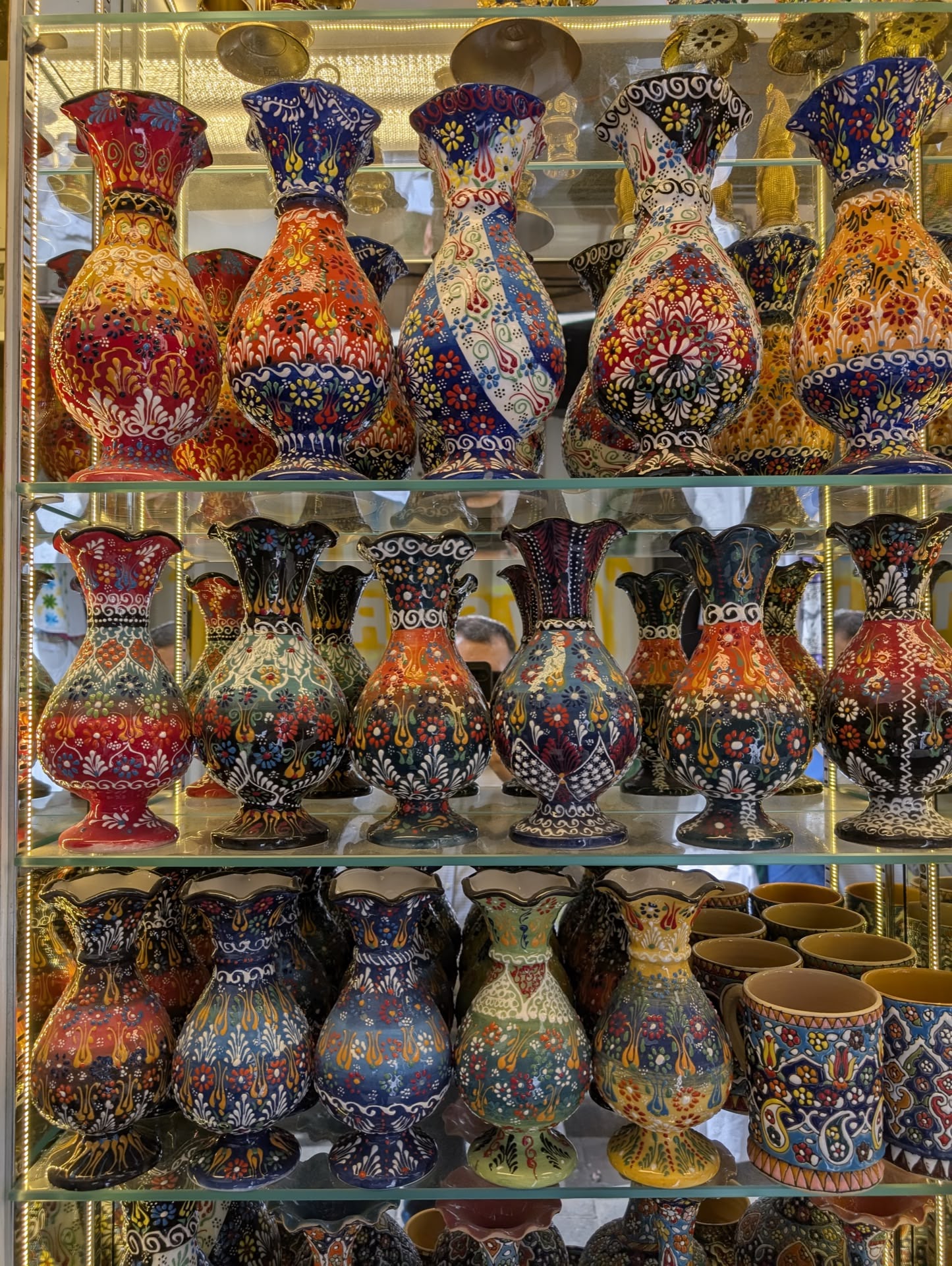 Piața de Condimente din Dubai: O Explozie de Arome și Culori