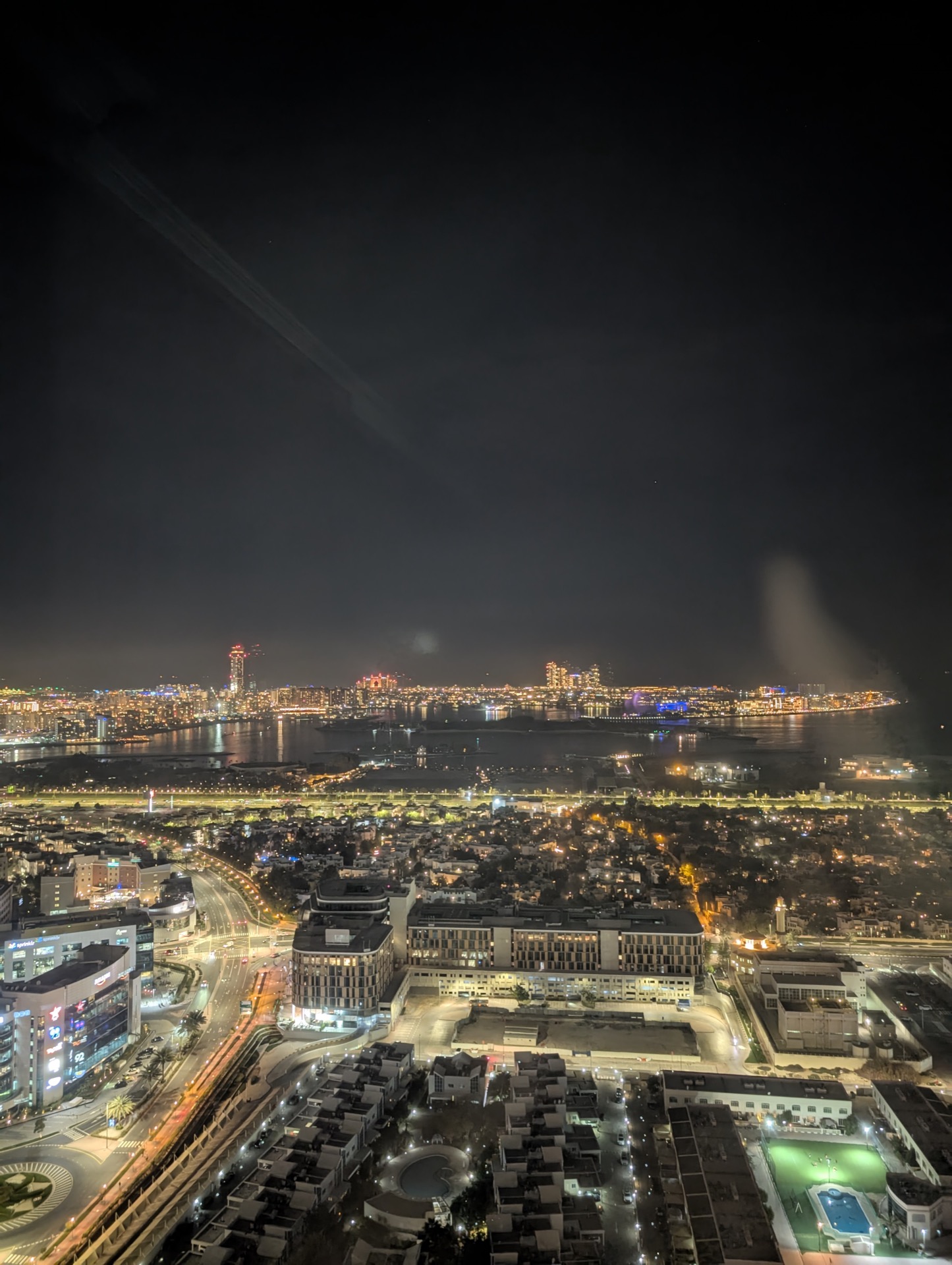 Dubai: De la Destinație de Vis la Capcană Turistică