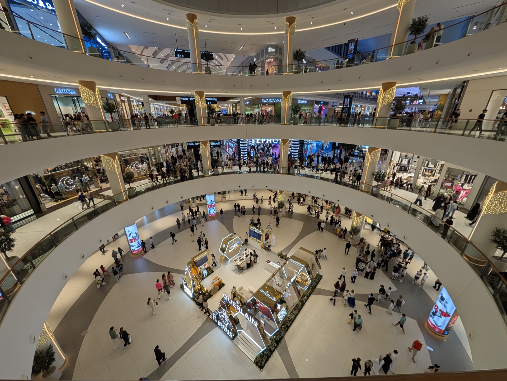 Dubai: De la Destinație de Vis la Capcană Turistică