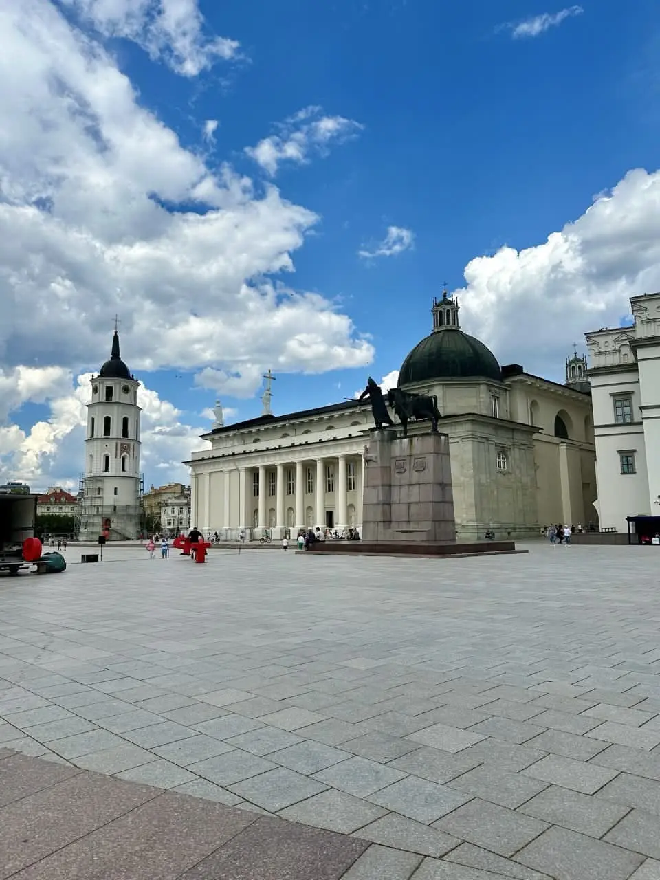 Ghid Vilnius: Ce Să Faci în Capitala Barocă a Lituaniei (2025)