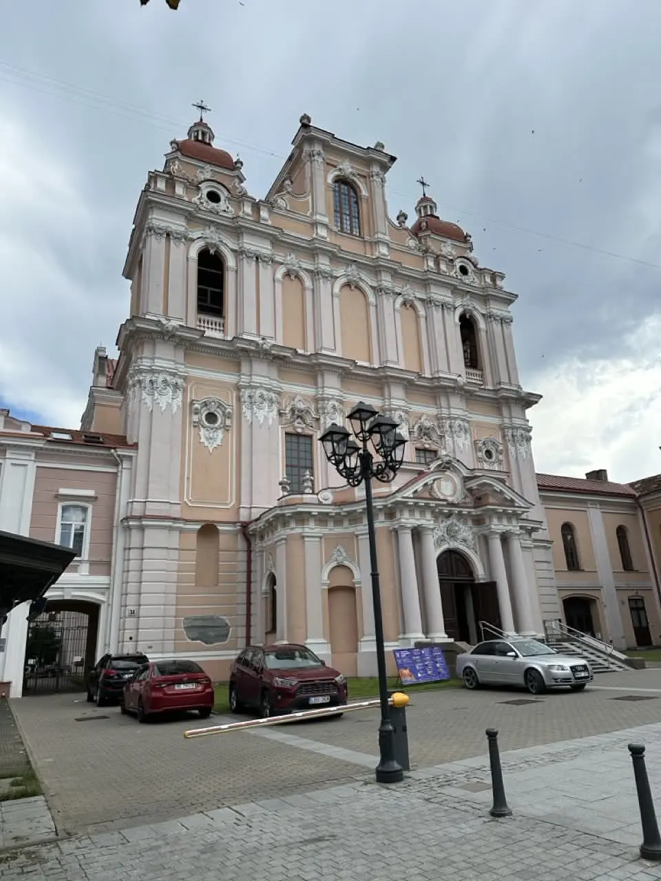 Ghid Vilnius: Ce Să Faci în Capitala Barocă a Lituaniei (2025)