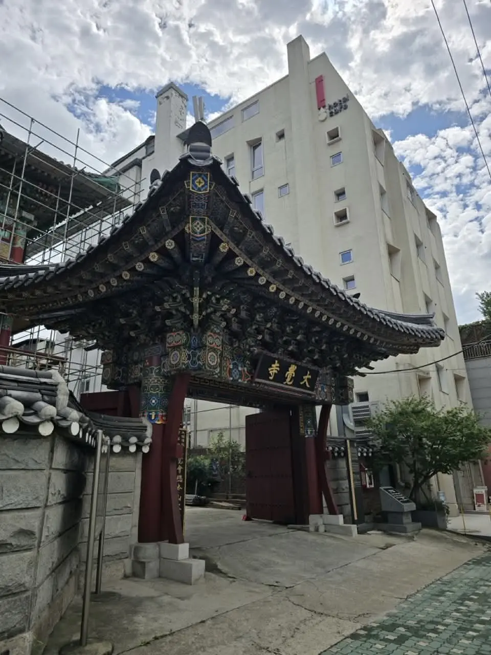 Injeongjeon: Inima Palatului Changdeokgung din Seul. Ghid pentru o Zi de Vis