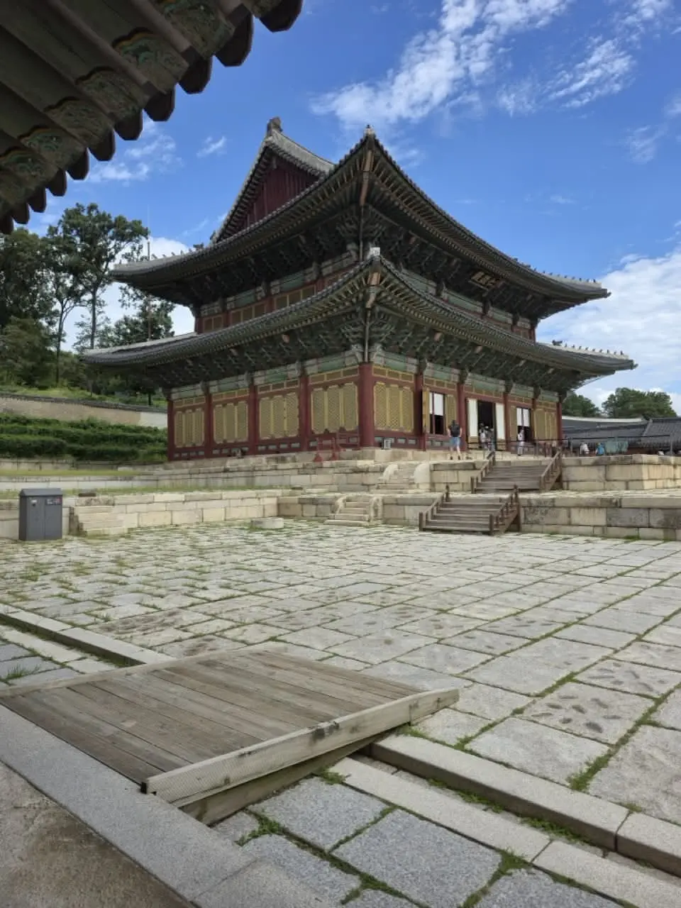 Injeongjeon: Inima Palatului Changdeokgung din Seul. Ghid pentru o Zi de Vis