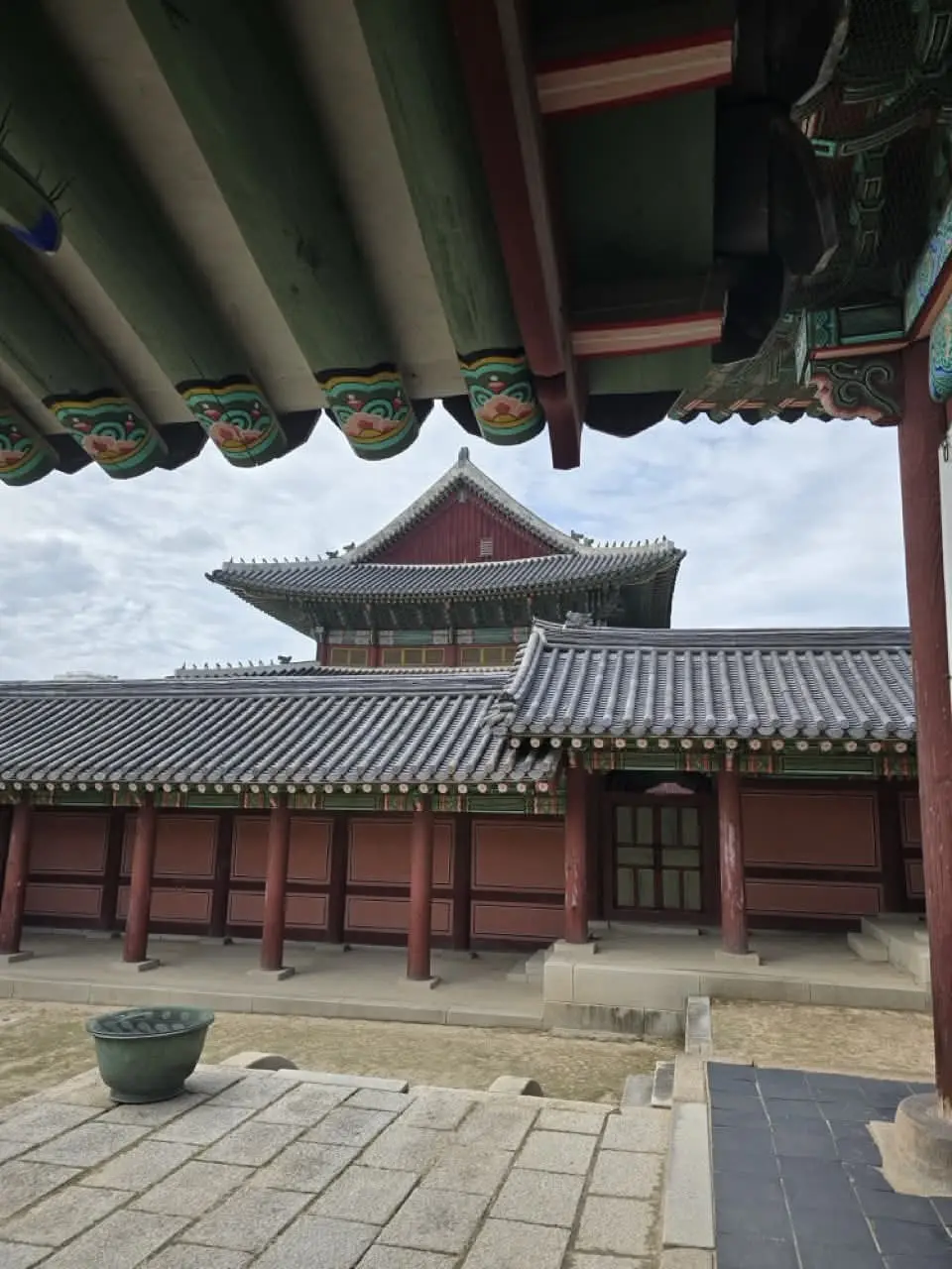 Injeongjeon: Inima Palatului Changdeokgung din Seul. Ghid pentru o Zi de Vis