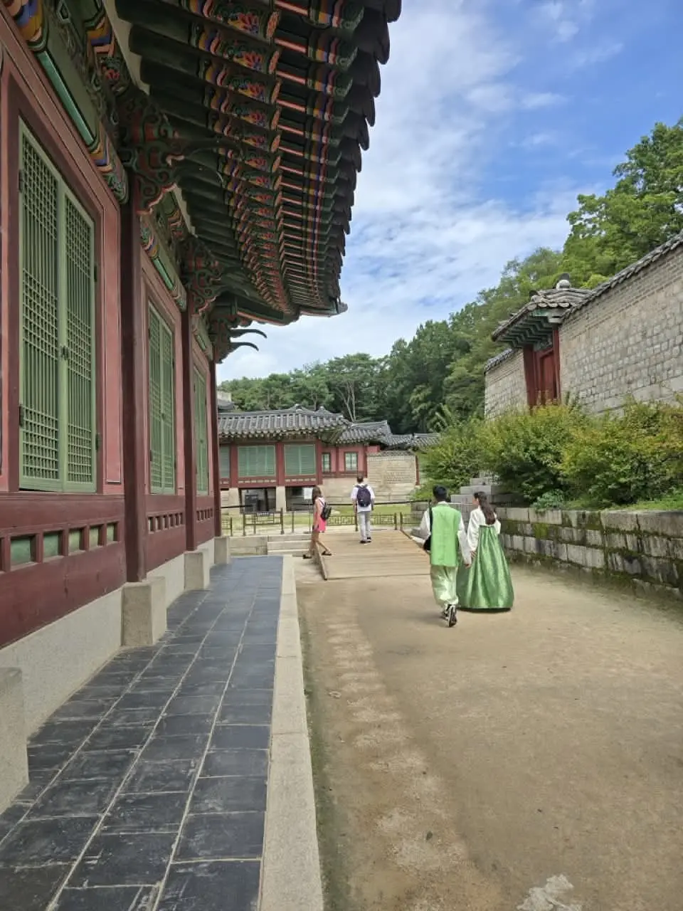 Injeongjeon: Inima Palatului Changdeokgung din Seul. Ghid pentru o Zi de Vis