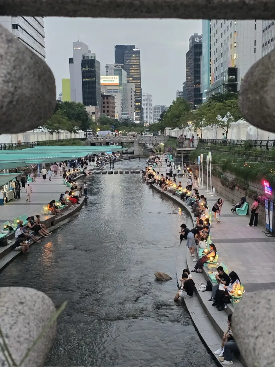 Seul vs. Tokyo: Experiența Mea Într-un Oraș Vibrant, Plin de Viață și Fără Google Maps (Ghid 2025)