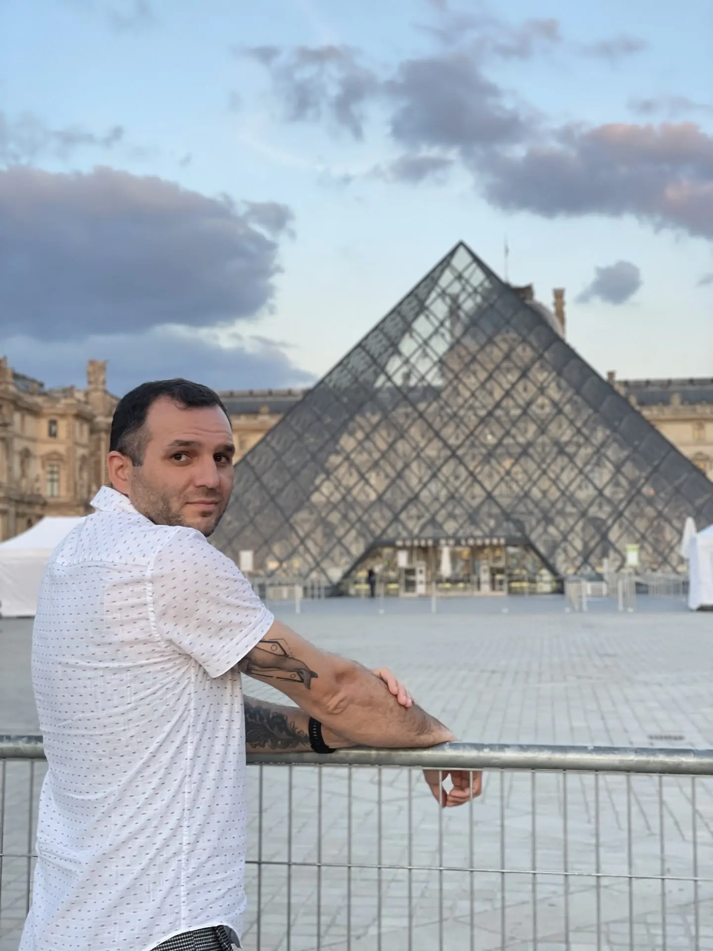 Paris în 5 Zile: Între Mit și Dezamăgire. O Părere Sinceră (2025)