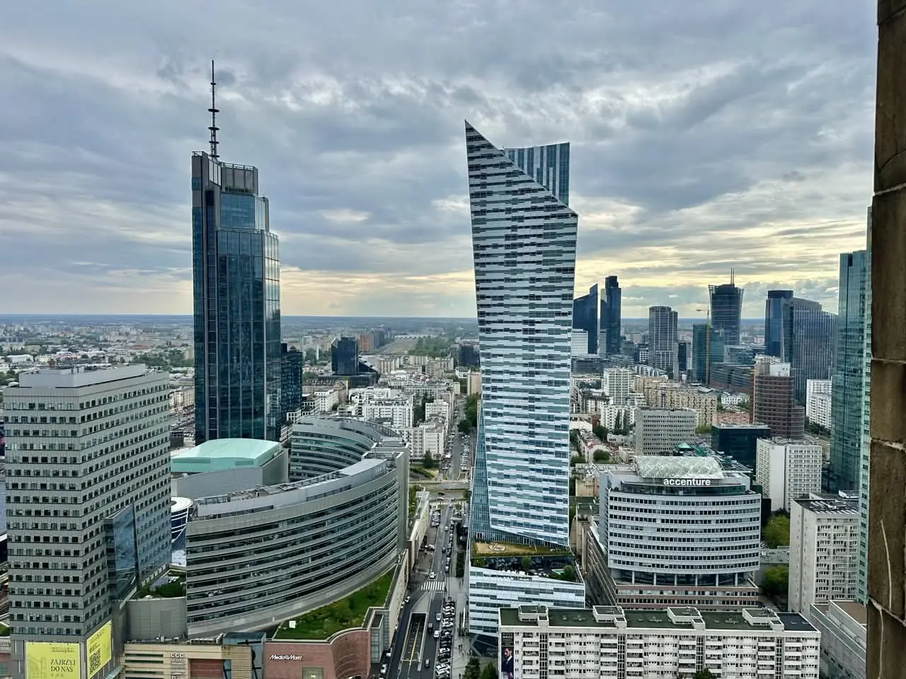 Varșovia în 2 Zile: Un City Break Surprinzător de Plăcut (Ghid 2025)