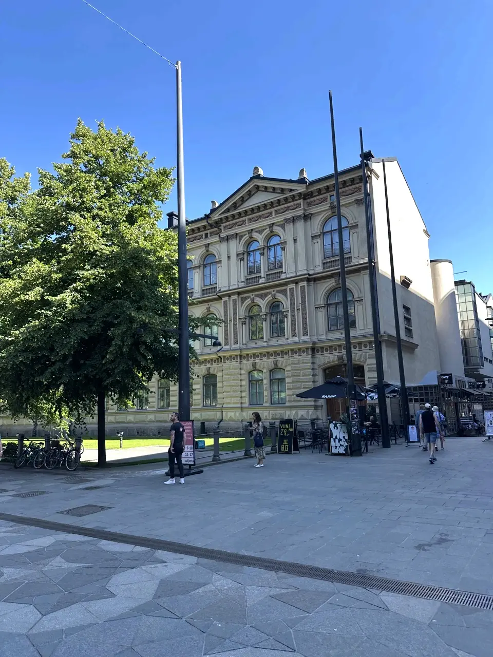 O Zi în Helsinki: Cum Să Te Bucuri de Oraș Fără Să-ți Golești Contul (Ghid Sincer)