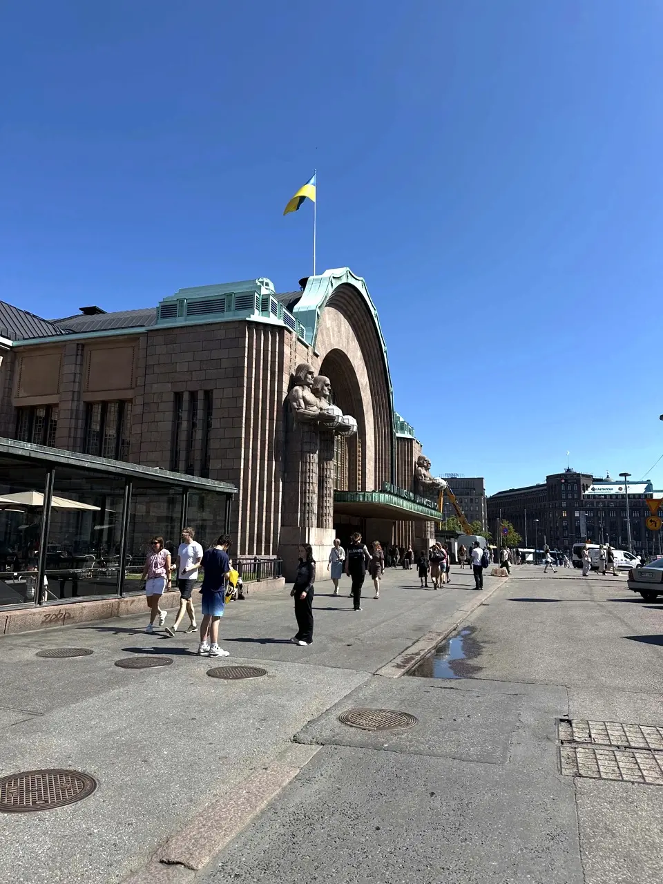O Zi în Helsinki: Cum Să Te Bucuri de Oraș Fără Să-ți Golești Contul (Ghid Sincer)