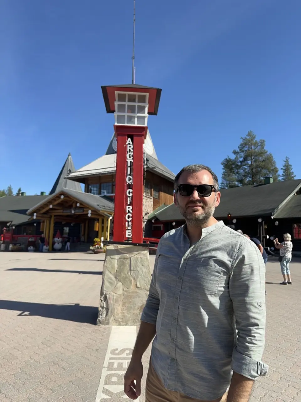 Rovaniemi: Oprirea Magică la Cercul Polar în Drum spre Nordkapp (Ghid pentru Jumătate de Zi)