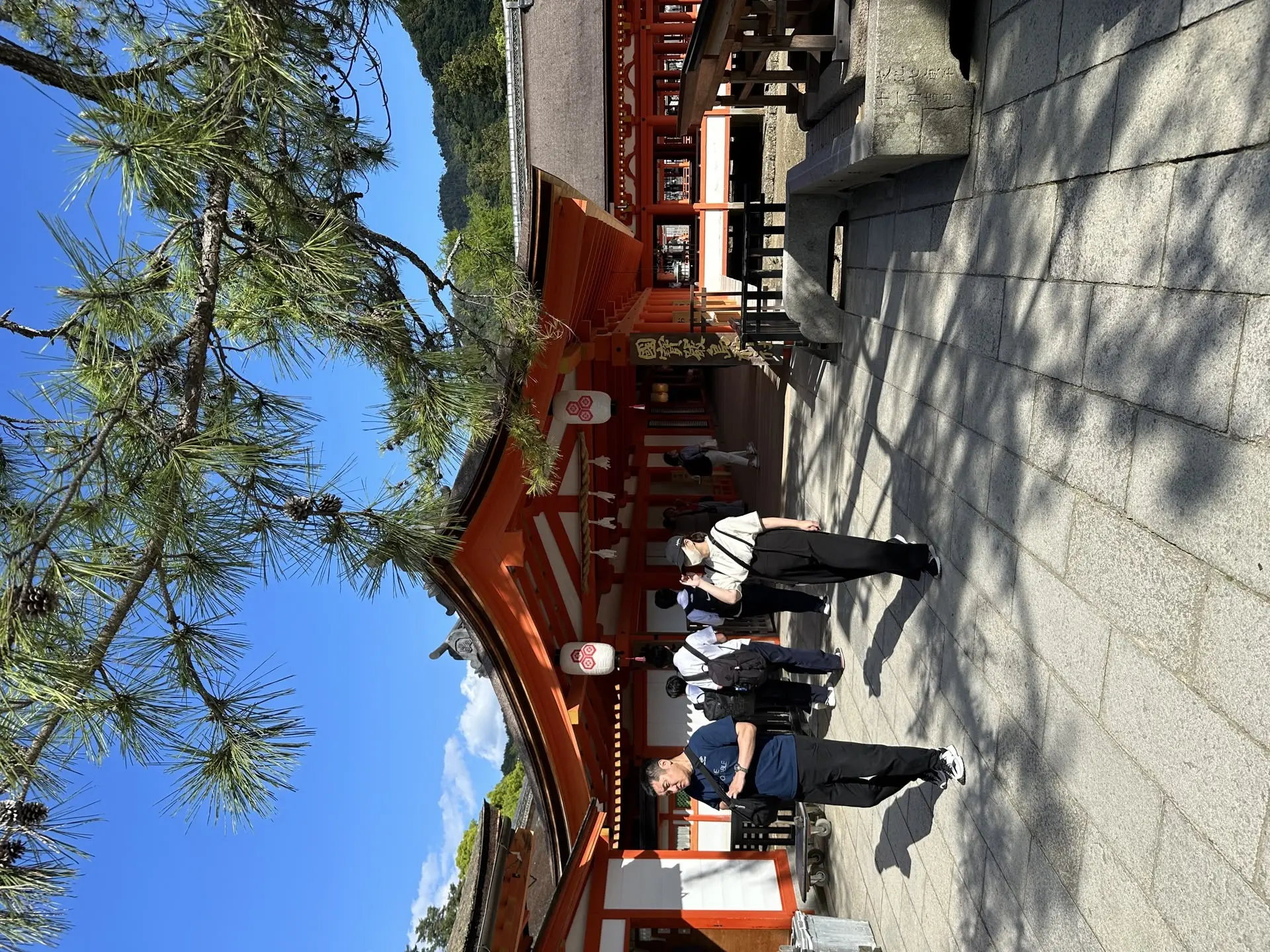 Image 2 for De la Hiroshima la Liniștea de pe Miyajima: Vizita la Altarul Itsukushima (Ghid cu JR Pass)