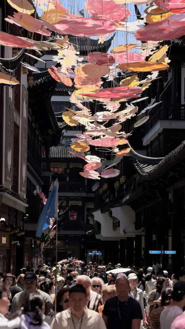 Image 13 for GT41:Asia Ep3 | City of Gods: O dimineata la templu Shanghai