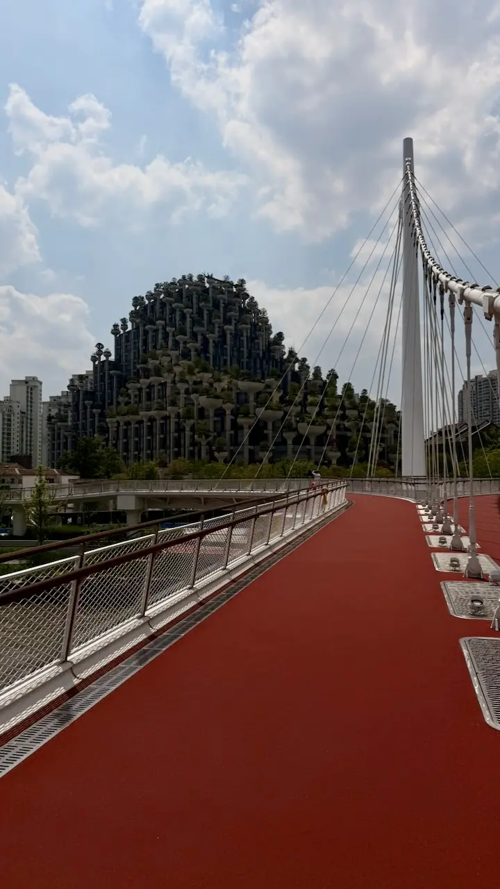 Image 2 for GT41:Asia | 1000 Trees Shanghai: Beton, verdeață și mall-ul fantomă