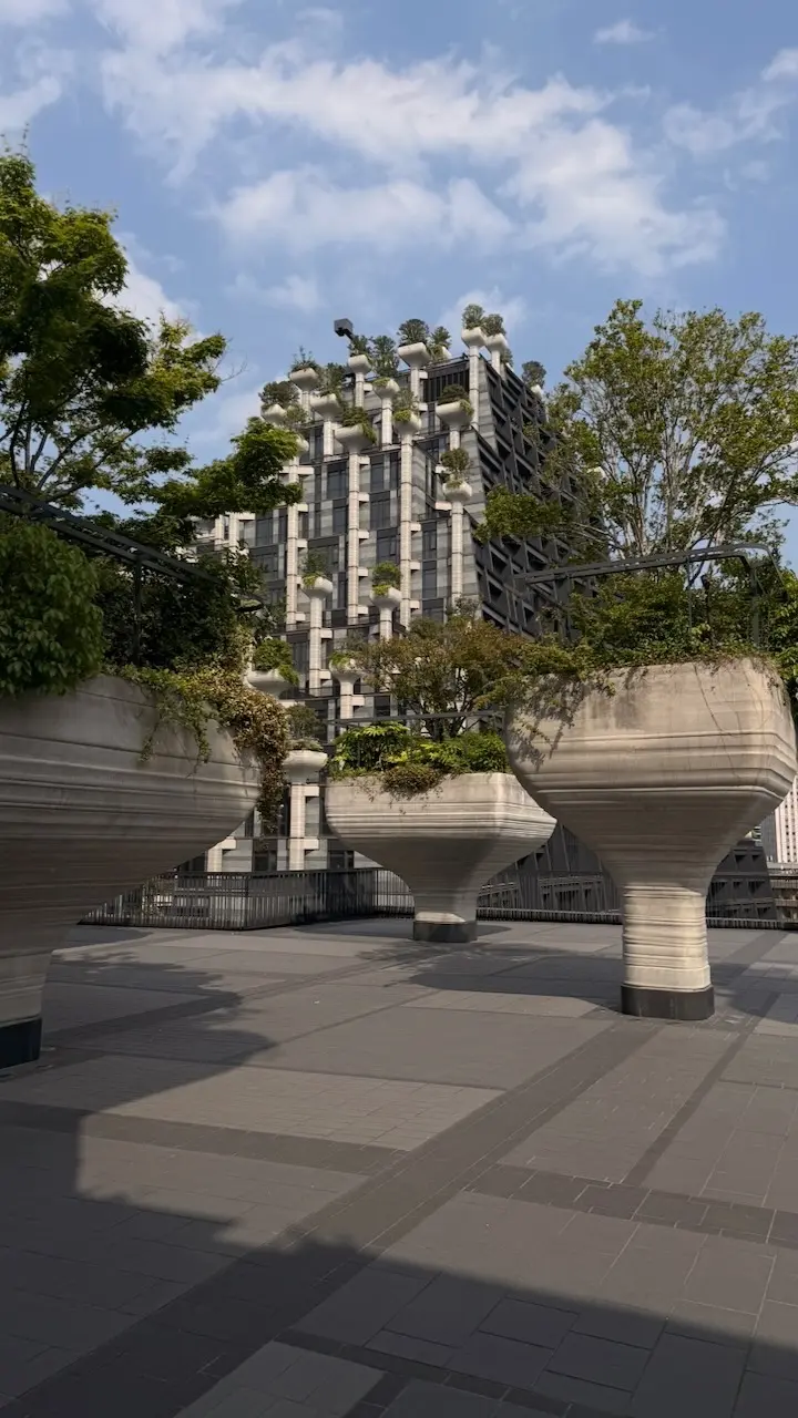 Image 5 for GT41:Asia | 1000 Trees Shanghai: Beton, verdeață și mall-ul fantomă