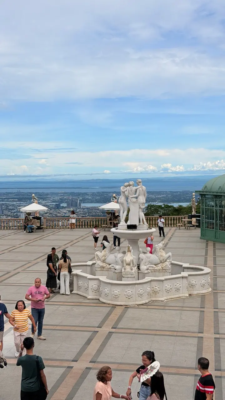 Image 10 for GT41: Asia | Cebu: Beton și somn sub cer liber